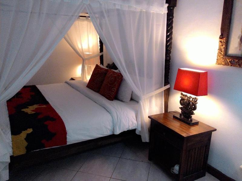 Puri Maharani Boutique Hotel Denpasar Rum bild