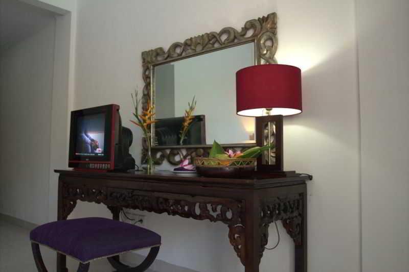 Puri Maharani Boutique Hotel Denpasar Exteriör bild
